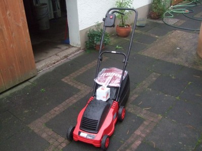 Elektrorasenmäher.JPG