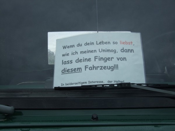 Laß deine Finger von.JPG
