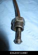 So sieht das "pumpenseitige" Ende meiner (originalen?) Leitung aus. Leitung 6mm Außendurchmesser, Mutter M12 x 1,5, SW 17mm So sieht das "pumpenseitige" Ende meiner (originalen?) Leitung aus. Leitung 6mm Außendurchmesser, Mutter M12 x 1,5, SW 17mm